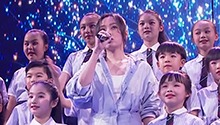 张靓颖演唱《最好的未来》