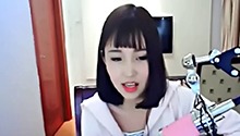 萌萌哒女生甜美开唱PK曾轶可