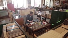 实体书店的意义是让读者感受温暖